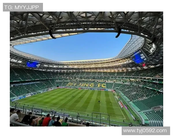 法拉赫：从绿茵场到足球传奇的崛起与辉煌历程