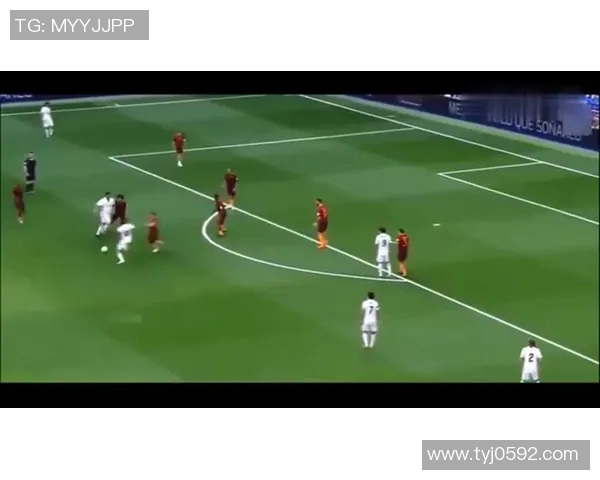 足球场上的传奇十一号球星：他们如何塑造了历史与荣耀